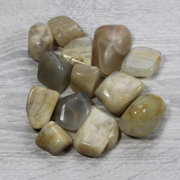 MOONSTONE Tumblestone image 0