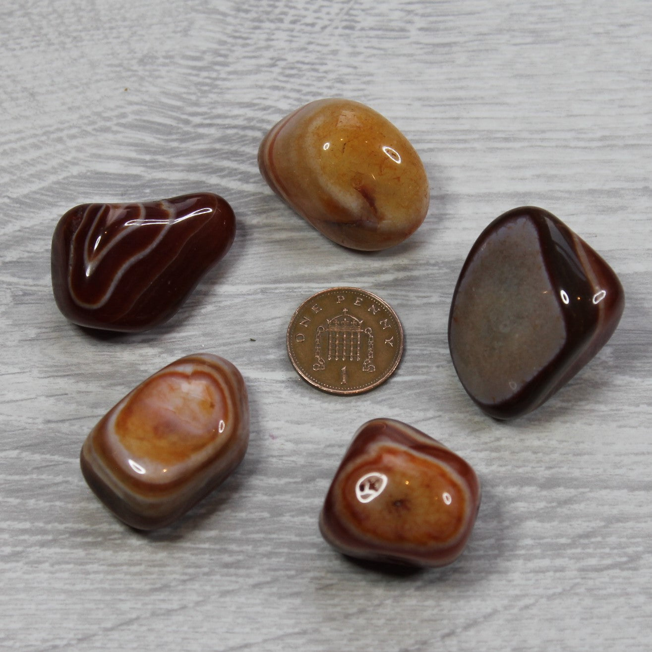 RED AGATE (banded) Tumblestone image 2