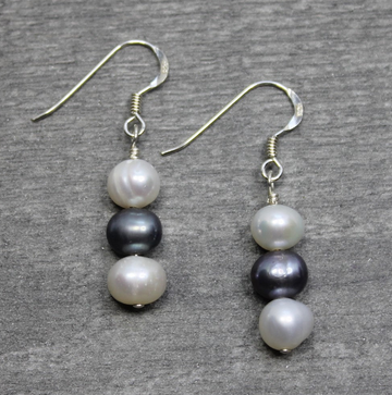 FRESHWATER PEARL Earrings - Sterling Silver