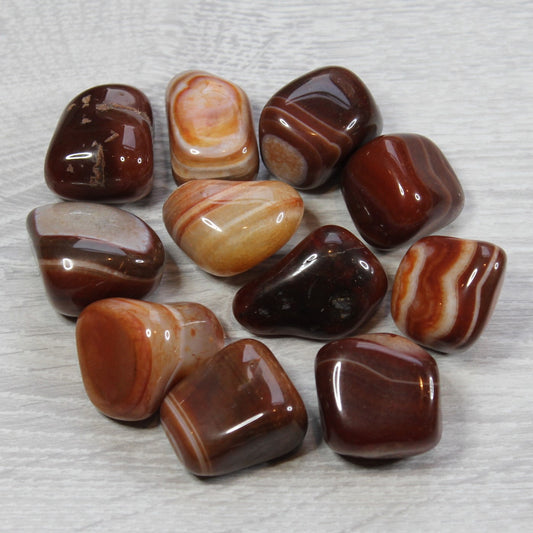 RED AGATE (banded) Tumblestone image 0
