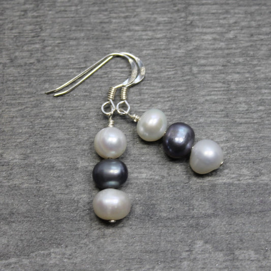FRESHWATER PEARL Earrings - Sterling Silver image 1