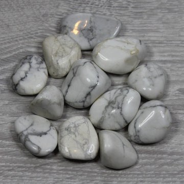 WHITE HOWLITE Tumblestone image 0