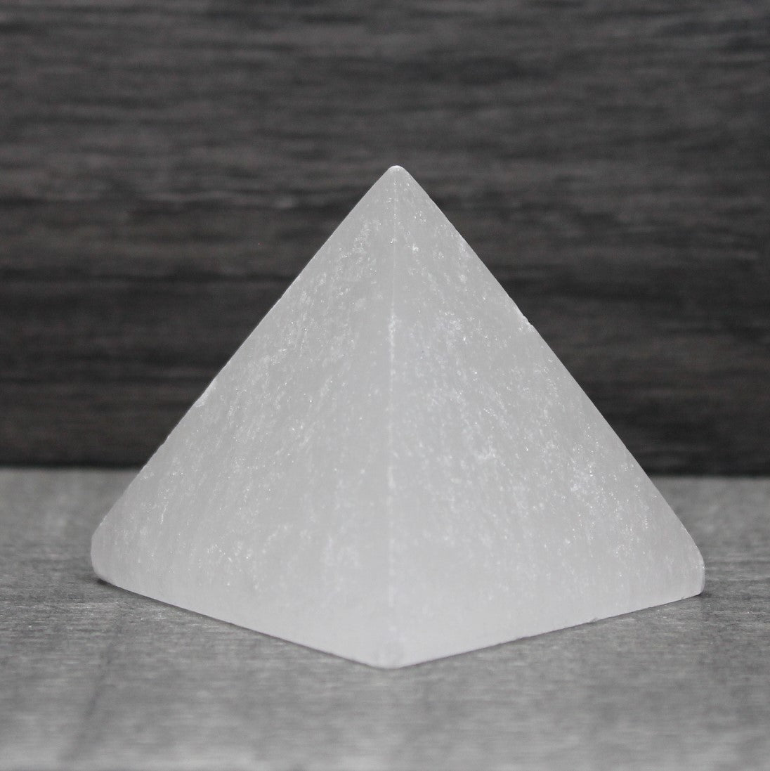 SELENITE Pyramid (small) image 0